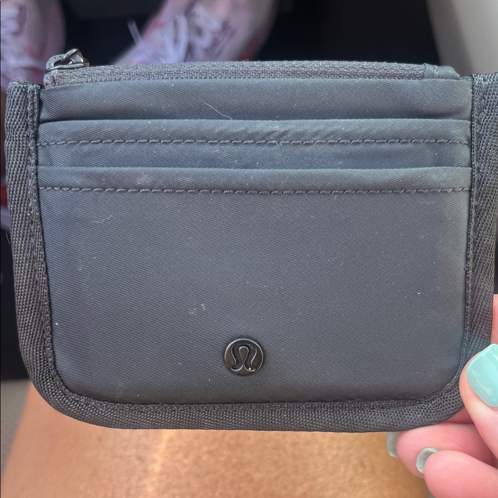 Lululemon true identity Black Card Holder